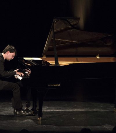 Adrien Herpe au piano